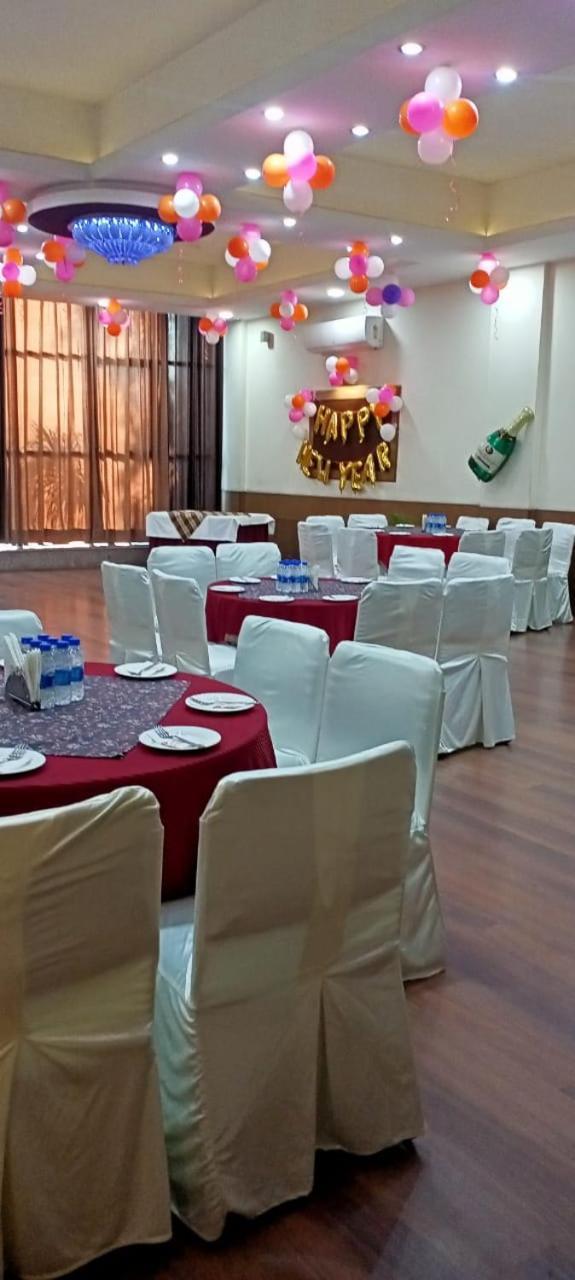 Hotel Mg Regency Baddi Esterno foto