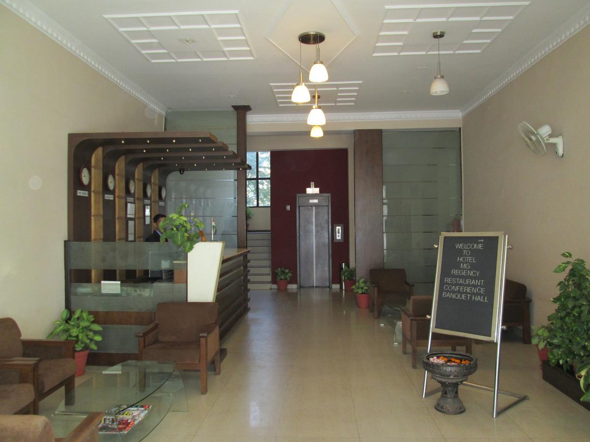 Hotel Mg Regency Baddi Esterno foto